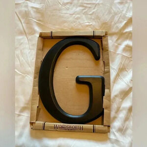 Wooden Wordsworth G decoration piece to hang on the wall